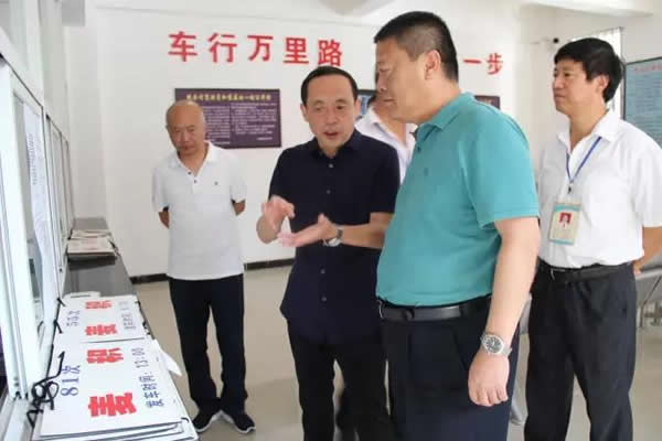 省運管局副局長袁新一行到隴運集團(tuán)公司調(diào)研檢查安全管理工作