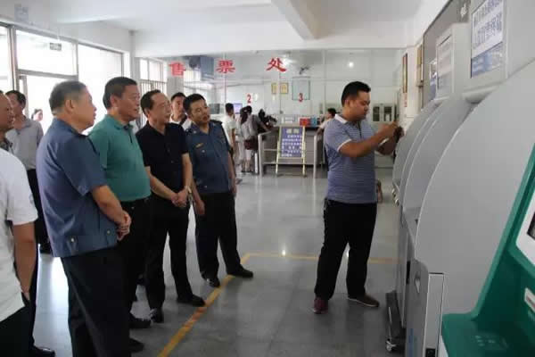 省運管局副局長袁新一行到隴運集團(tuán)公司調(diào)研檢查安全管理工作