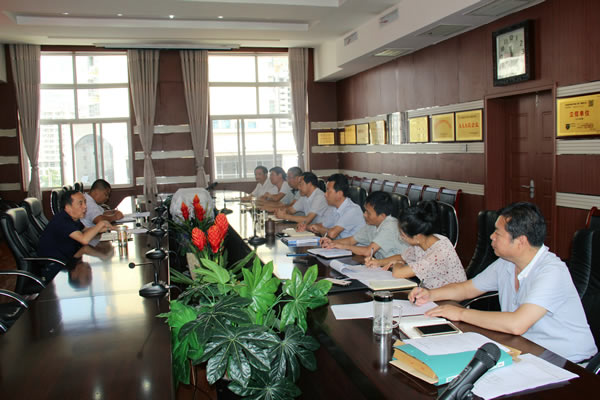 隴運(yùn)集團(tuán)公司黨委召開加強(qiáng)黨風(fēng)廉政建設(shè)，全面從嚴(yán)治黨落實(shí)主體責(zé)任專題會(huì)議