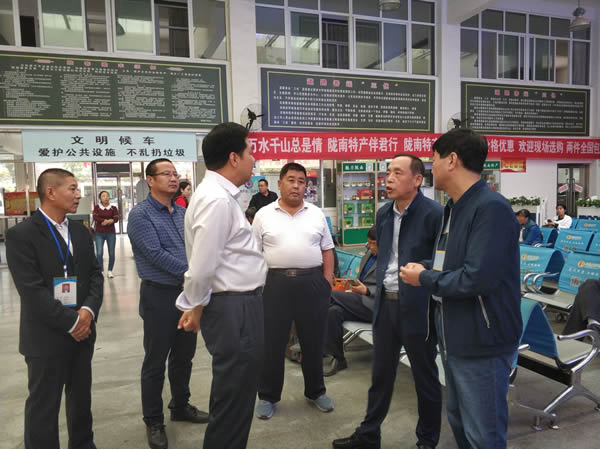 市交通運輸局黨組副書記、市運管局局長何濤一行到隴運集團(tuán)公司檢查國慶節(jié)前安全生產(chǎn)工作